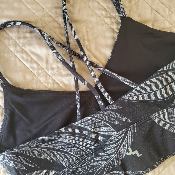 JOYLAB leaf print sports bra - Picture 5 of 11